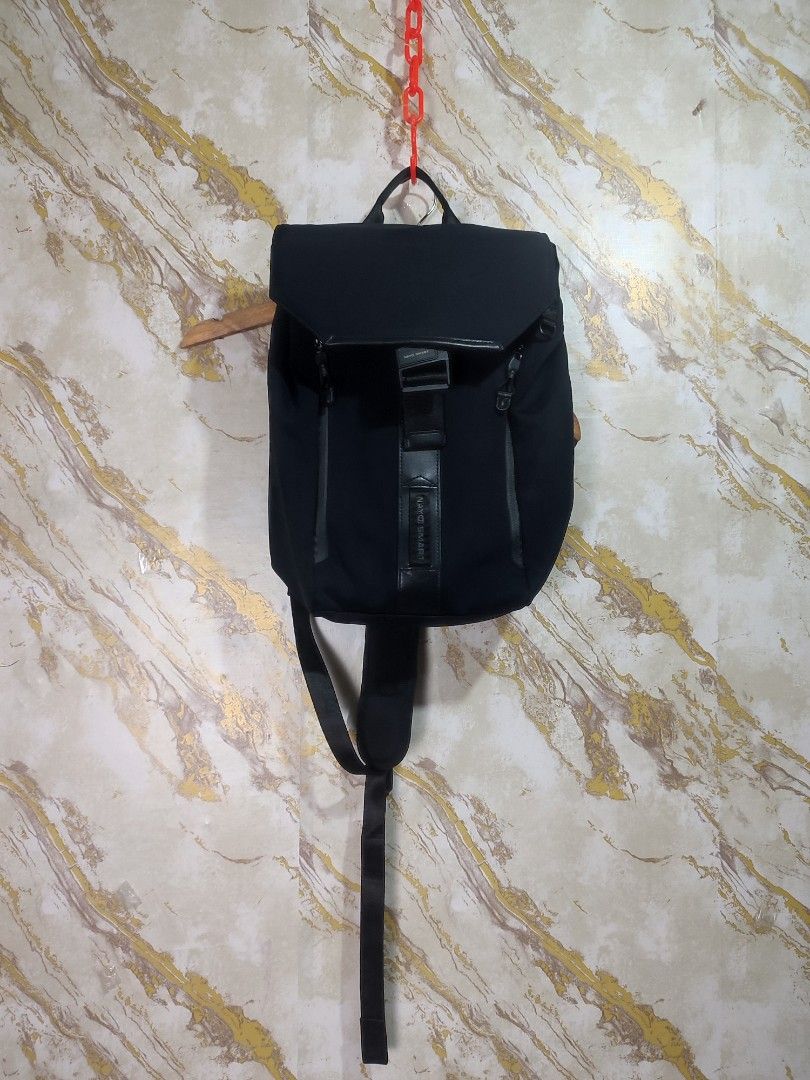 Nayo Smart Black Backpack (Category: Backpacks) located in Cabuyao City. Submitted by jederama (Listing ID 1470156703, Image 2). Description: NAYO SMART HERMAN PRO - COMMUTER BACKPACK GOOD AS NEW CONDITION NO ISSUE / NO FLAWS AUTHENTIC 💯 CAPACITY - 25L 1,200 + SHIPPING FEE.