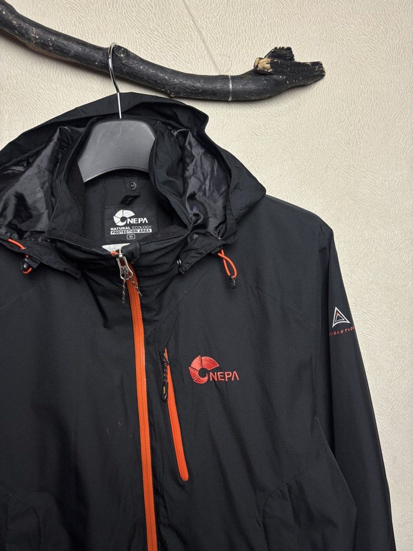 Nepa Windbreaker (Category: Coats, Jackets and Outerwear) located in Baybay. Submitted by thrift.ed2023 (Listing ID 1470309971, Image 2). Description: Nepa Windbreaker Large 22x27 No Issue Need Wash Good as New .