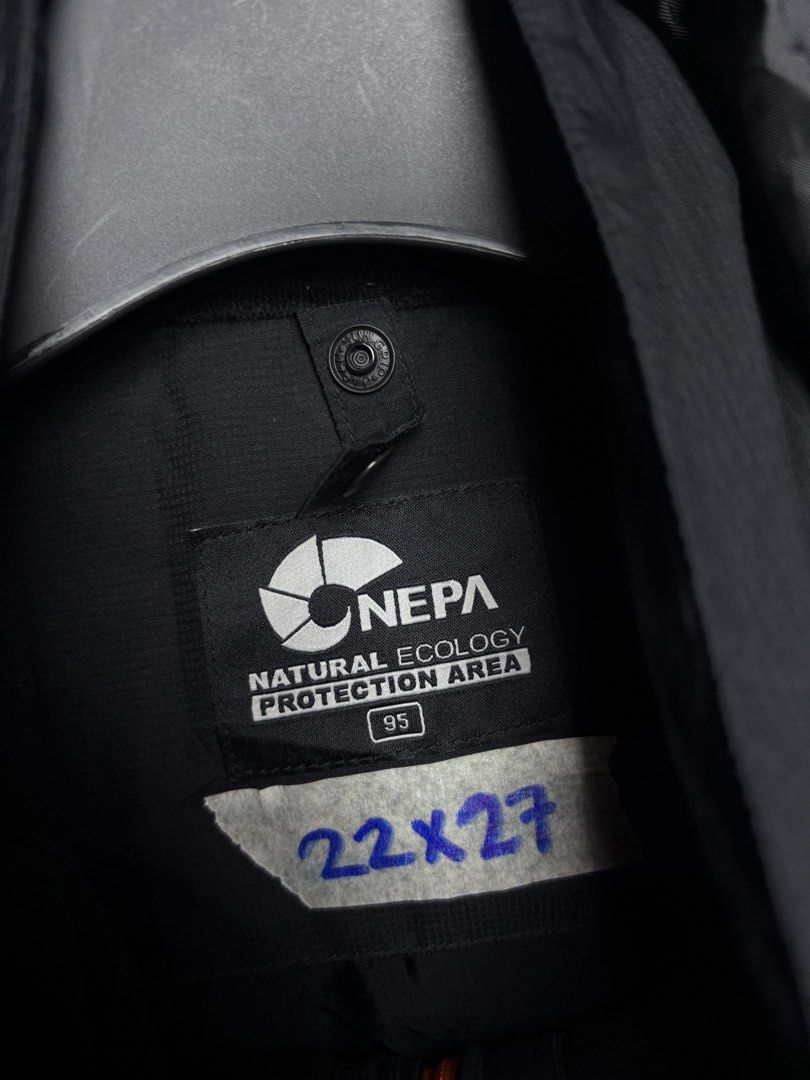 Nepa Windbreaker (Category: Coats, Jackets and Outerwear) located in Baybay. Submitted by thrift.ed2023 (Listing ID 1470309971, Image 3). Description: Nepa Windbreaker Large 22x27 No Issue Need Wash Good as New .