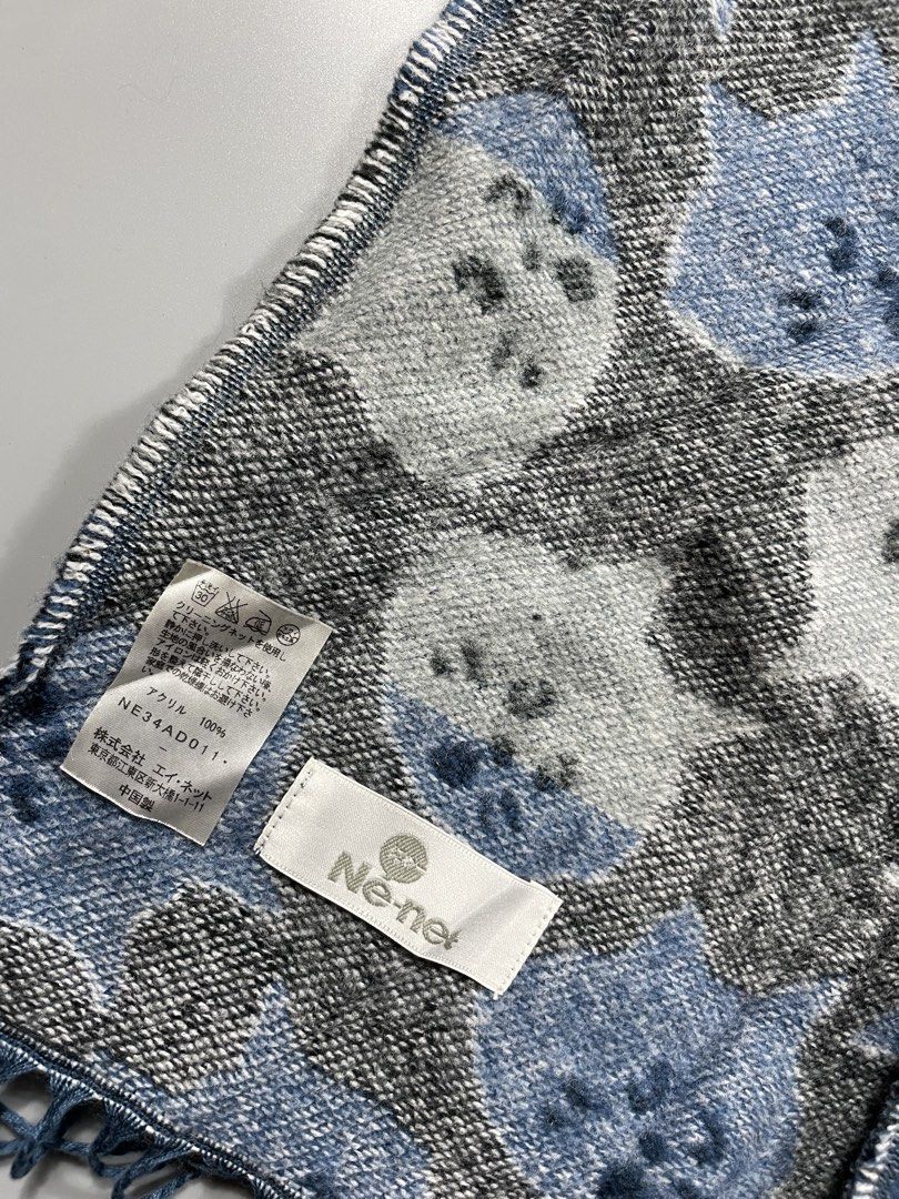 Net-Net Shawl Large cat pattern (Category: Handkerchief & Pocket Squares) located in Taguig. Submitted by _curatedfits (Listing ID 1470318143, Image 3). Description: Net-Net Shawl Large cat pattern Width 29” Length 66” No flaws - 750 Dm! .