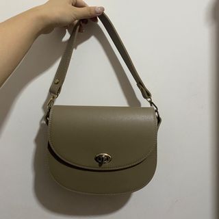 （分類：）位於 。 由 ellie9797 提交（商品編號 1470318617，圖片 1）。簡介： 。