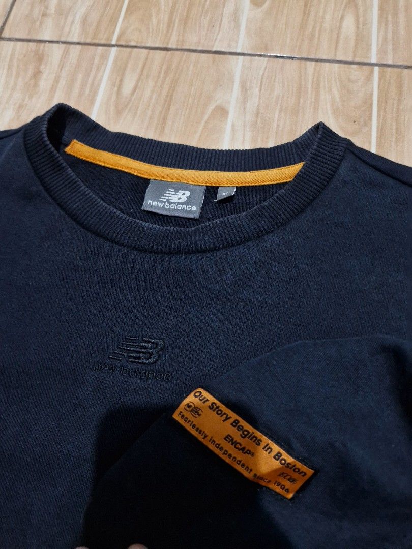 New balance (Category: Coats, Jackets and Outerwear) located in Antipolo. Submitted by kentoy6666 (Listing ID 1470307983, Image 3). Description: .