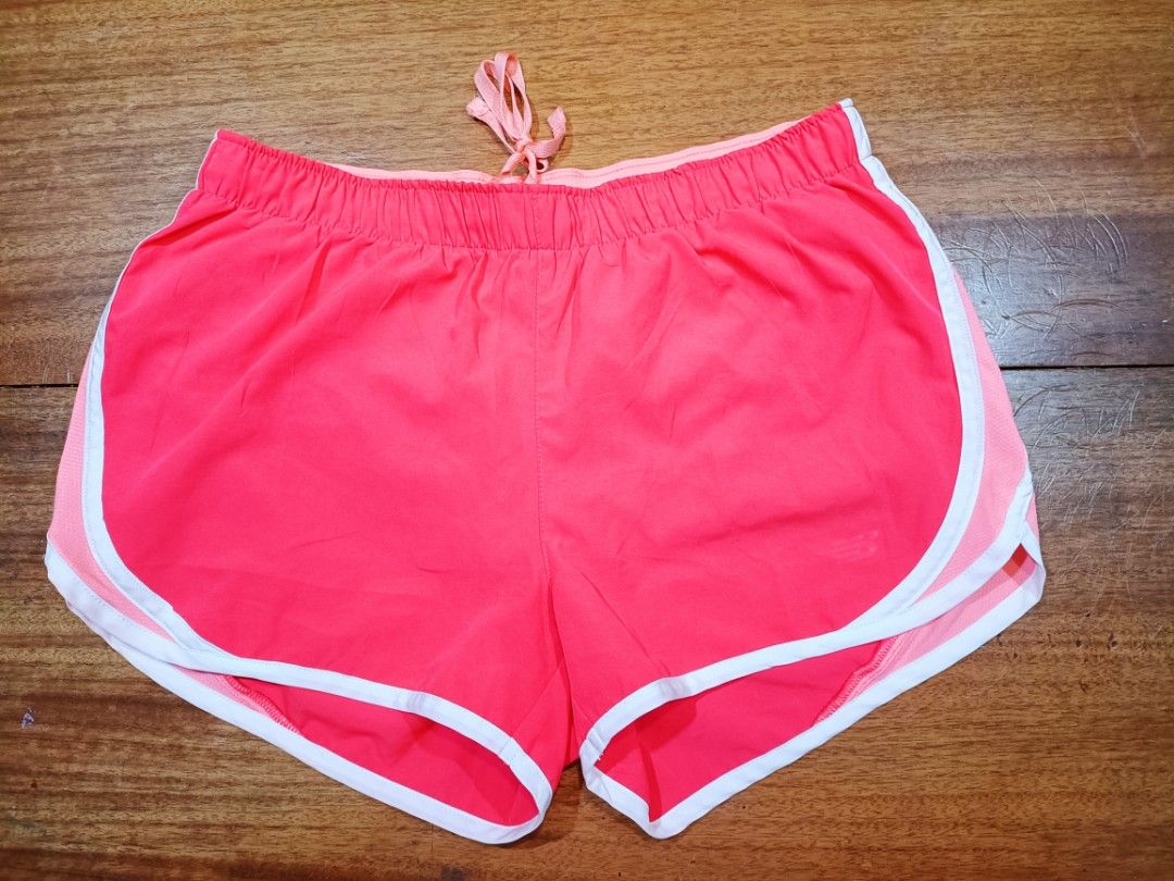 New Balance active wear size medium (Category: Activewear) located in Quezon City. Submitted by selectorsthrift (Listing ID 1470211853, Image 2). Description: new balance active padded jacket 550 only new balance active shorts 300 only all in excellent condition.
