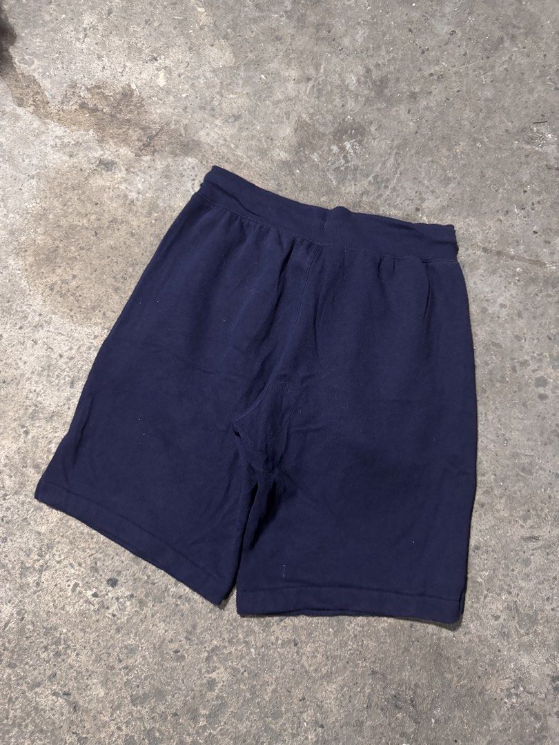 New balance dark blue short (Category: Shorts) located in Pasig City. Submitted by dripthrift1600 (Listing ID 1470319092, Image 2). Description: - New Balance Dark Blue short - Good condition - Issue: None - Sizes: L - Dimes: 28x18.