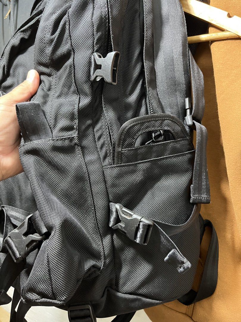 New era back pack (Category: Backpacks) located in Bulacan. Submitted by orlyvalle010488 (Listing ID 1470299358, Image 3). Description: .