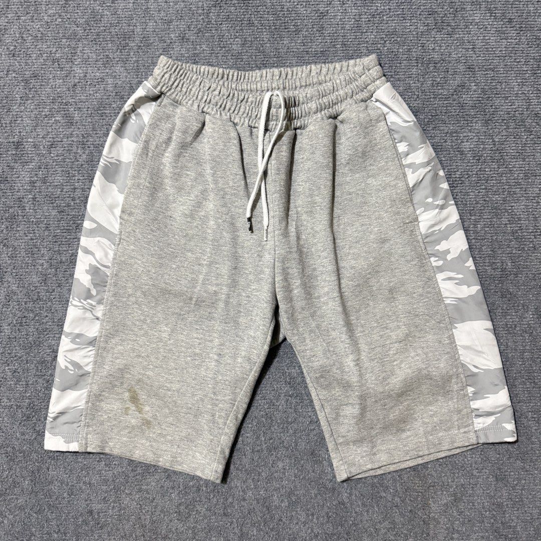 New Era Sweat Short (Category: Shorts) located in Zamboanga. Submitted by hype_thrifts (Listing ID 1470305866, Image 1). Description: New Era Short Good as new Issue stain need wash Waist: 32-36 Length: 21.5.