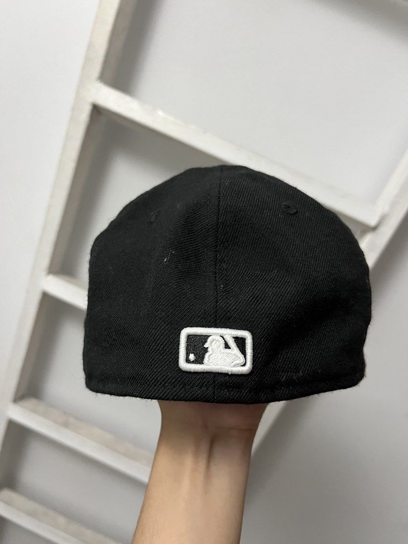new era yankees fitted cap in black (authentic) (Category: Caps & Hats) located in Caloocan City. Submitted by declutterbyheart (Listing ID 1470201741, Image 2). Description: rfs: need funds asap - bought from japan - authentic - have only been used once or twice - gcash or bank transfer only.