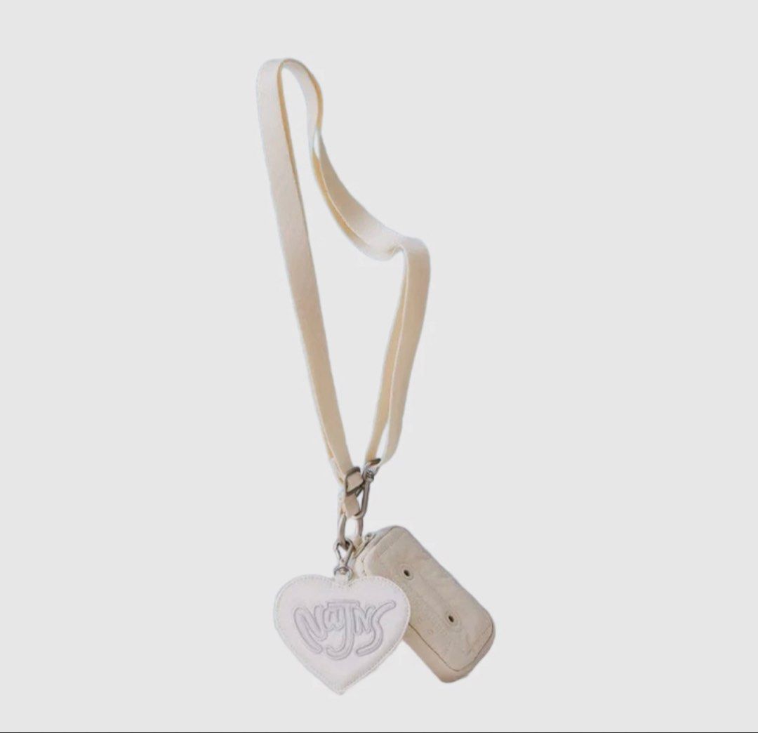 newjeans coller wallet oatmeal cream (Category: K-Wave Merchandise) located in Quezon City. Submitted by switchnin (Listing ID 1470252099, Image 3). Description: brand new with tags.