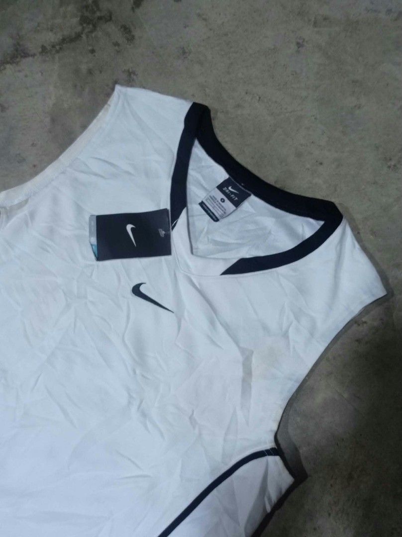 nike (Category: Activewear) located in Zamboanga. Submitted by 414collections (Listing ID 1470162087, Image 3). Description: nike jersey small to medium brand new with hangtag 550+sf.