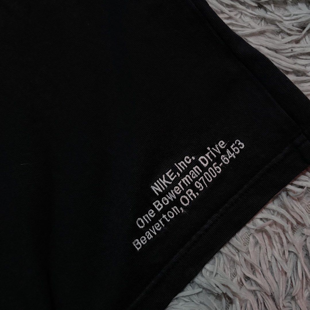 Nike (Category: Tshirts & Polo Shirts ) located in Angeles City. Submitted by nazz19 (Listing ID 1470338662, Image 3). Description: COLOR MAY VARY DUE TO LIGHTING Width:21.5 Length:27 NEED WASH ONLY ISSUE:Fades.