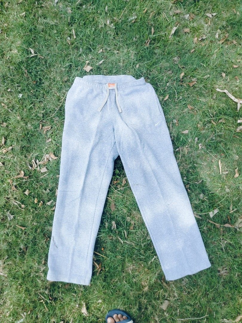 Nike 2000s Athletic Dept. Grey Sweatpants (Category: Activewear) located in General Santos City (Dadiangas). Submitted by gee.7thstreetz (Listing ID 1470181664, Image 1). Description: Mid 2000s Nike Athletic Dept. open-hem fleece sweatpants. Clean every day staple. Dimension in inches L: 38 W: 17 Leg opening: 9.