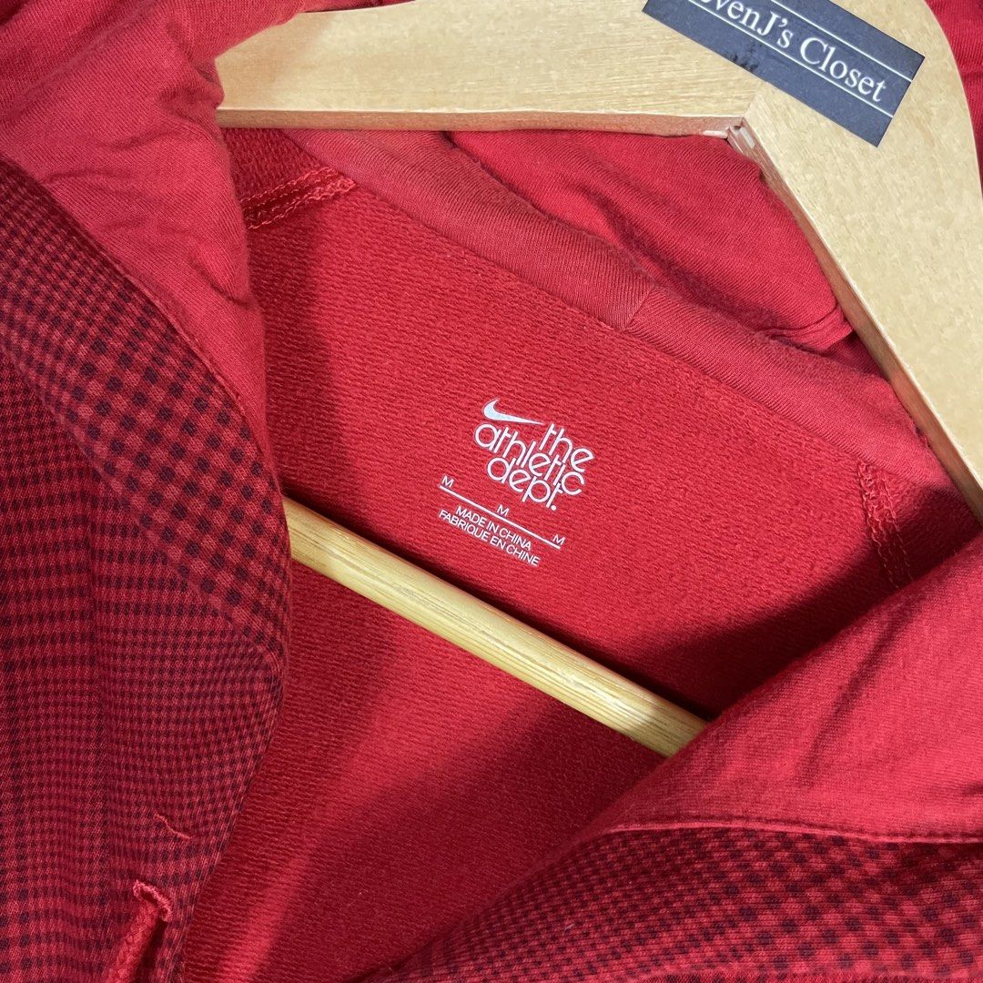 NIKE | Red Crimson Hooded Full-Zip Athletic Jacket (Category: Coats, Jackets and Outerwear) located in Norzagaray. Submitted by sevenjscloset (Listing ID 1470270089, Image 2). Description: - Brand: Nike - Color: Red Crimson - Size: Medium (Length: 22.5", Width: 14.5") - Features: Full-zip front, hood, zippered pockets, ribbed cuffs and hem - Details: Subtle patterned fabric, classic athletic dept branding, small chest swoosh - Condition: Clean, e