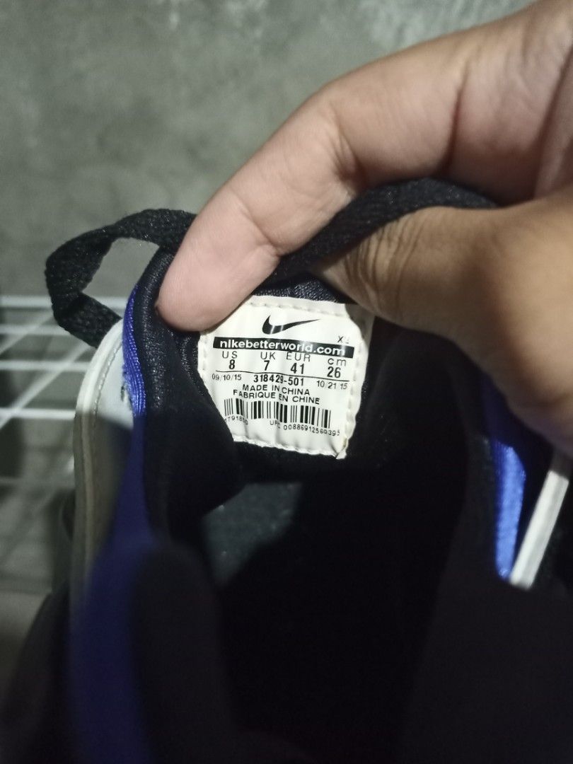 Nike Air Huarache Persian Violet (Category: Sneakers) located in Mabalacat. Submitted by hasashoe (Listing ID 1470283042, Image 3). Description: - Brand: Nike Air Huarache - Colorway: Black, White, and Persian Violet - Size: US 8 / UK 7 / EUR 41 / 26 cm - Release Year: 2015 - Features: Classic neoprene sleeve construction and signature heel cage - Condition: Great retro style with moderate wear visible on the bottom tread.