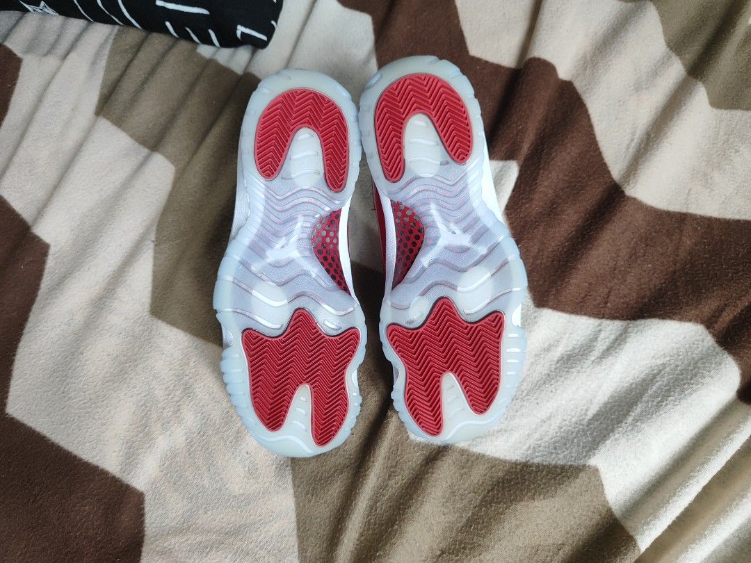jordan 11 cherry (Category: Sneakers) located in Angono. Submitted by jovitonav (Listing ID 1470207972, Image 3). Description: used authentic.