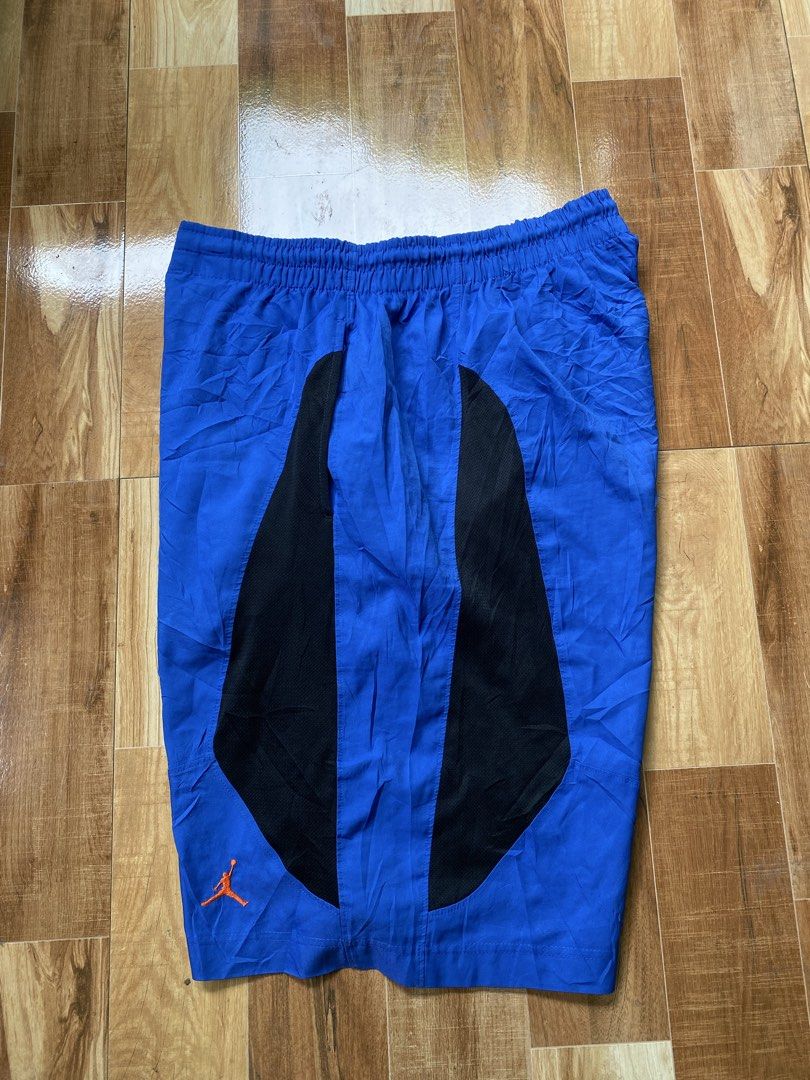 Nike Air Jordan / Melo (Carmelo Anthony) (Category: Shorts) located in Binalbagan. Submitted by johncarlocaalim (Listing ID 1470257379, Image 2). Description: Dimes 30-34x23 Godd condition Issue loose stitch (pa repair mo nalang) .