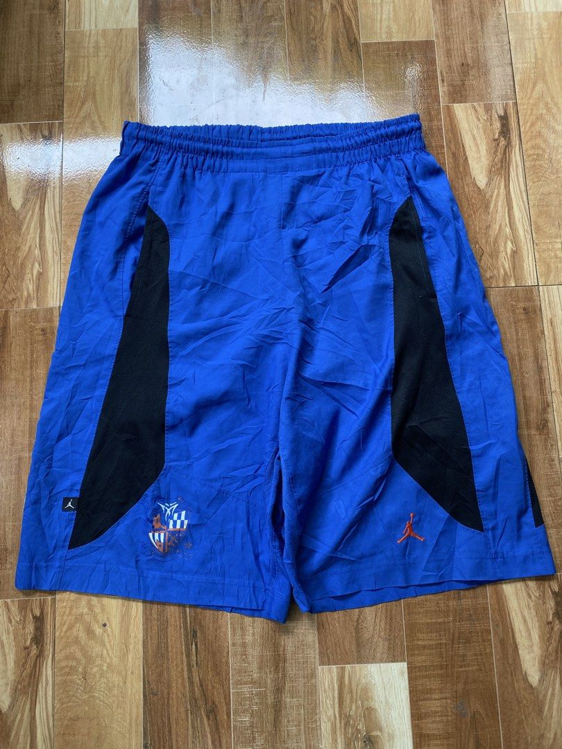Nike Air Jordan / Melo (Carmelo Anthony) (Category: Shorts) located in Binalbagan. Submitted by johncarlocaalim (Listing ID 1470257379, Image 1). Description: Dimes 30-34x23 Godd condition Issue loose stitch (pa repair mo nalang) .