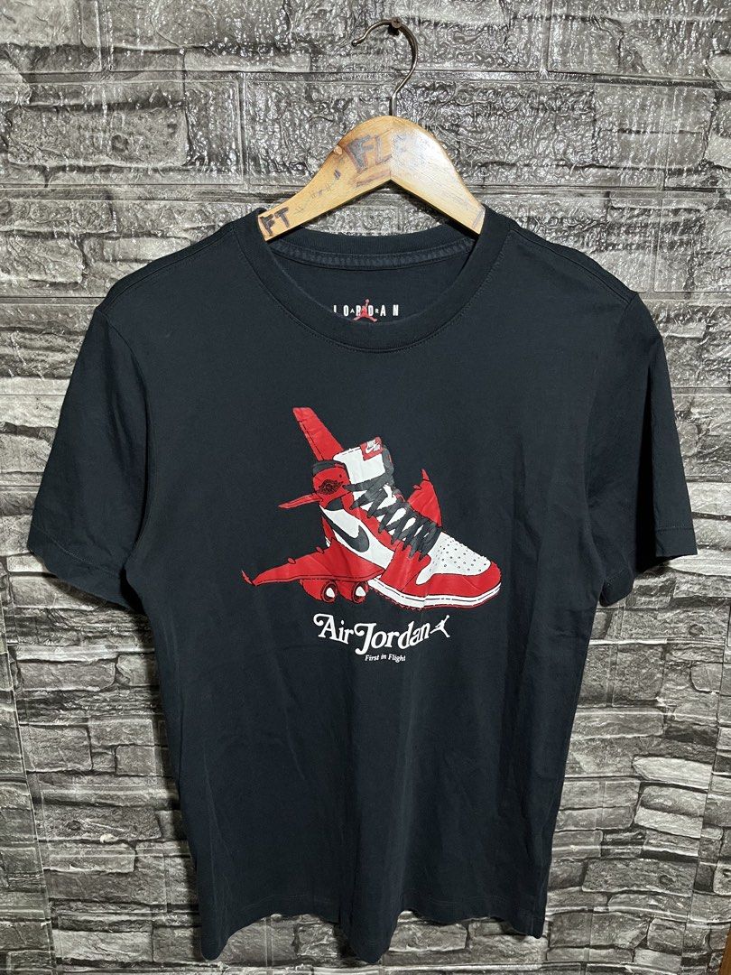 Nike Air Jordan Graphics Shirt (Category: Tshirts & Polo Shirts ) located in Manila. Submitted by flex_curation (Listing ID 1470221191, Image 1). Description: 18x25 IN VERY GOOD CONDITION BACOOR CAVITE LOC.