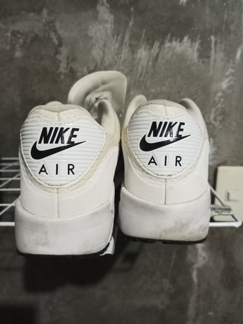 Nike Air Max 90 White Black US 9.5 (Category: Sneakers) located in Mabalacat. Submitted by hasashoe (Listing ID 1470283527, Image 3). Description: - Item: Nike Air Max 90 (White/Black) - Product Code: CU9978-101 (Made in Vietnam) - Size: US 9.5 / UK 8.5 / EUR 43 / CM 27.5 - Condition: Clean mesh and leather upper with iconic visible Air unit - Features: Standard lace-up, textured rubber outsole for solid grip - Mode of Payment: GCash, BPI, or Ban