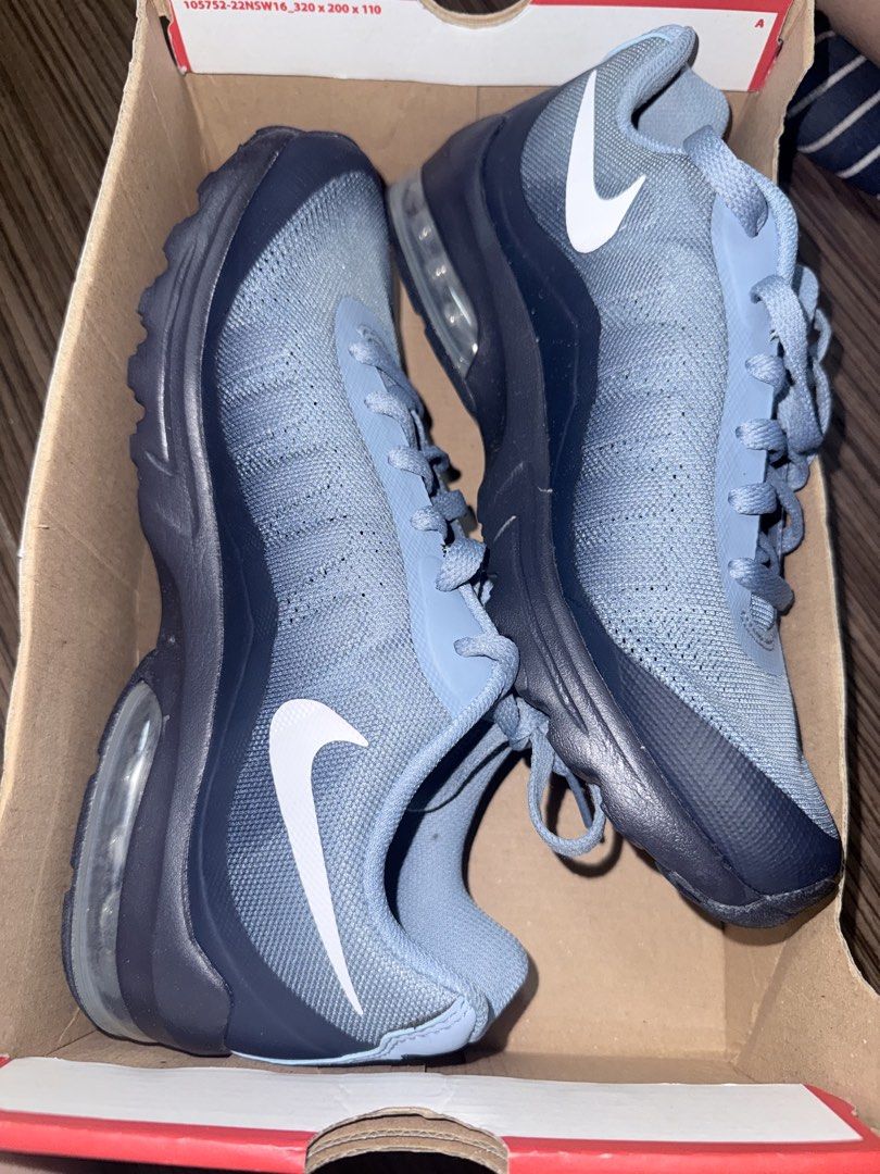 Nike Air Max Invigor (Category: Casual Shoes) located in Makati City. Submitted by cudiasemsem_04 (Listing ID 1470261848, Image 1). Description: Color: Work blue /white obsidian Used once only RFS: Declutter.