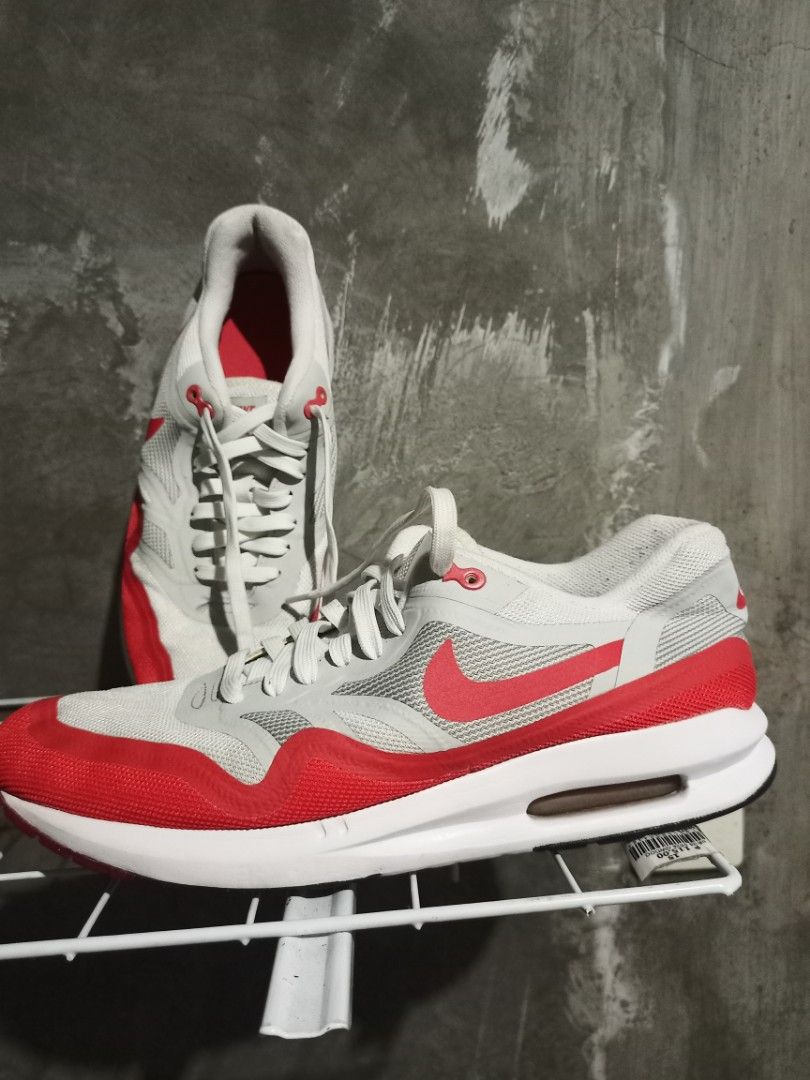 Nike Air Max Lunar1 White Red Size 9.5 (Category: Sneakers) located in Mabalacat. Submitted by hasashoe (Listing ID 1470282620, Image 1). Description: - Brand/Model: Nike Air Max Lunar1 (White/Red) - Product Code: 654469-101 - Size: Men's US 9.5 / UK 8.5 / EUR 43 / 27.5 cm - Comfort Tech: Classic Air Max cushioning combined with a responsive Lunarlon sole - Materials: Breathable mesh upper with durable synthetic overlays - Condition: Clean white 