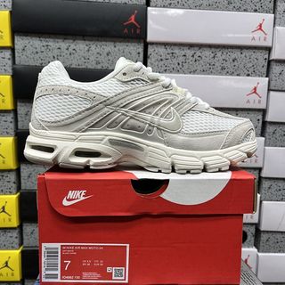 (Category: ) located in . Submitted by pickplanet_sneaker_shirt (Listing ID 1470224685, Image 1). Description: .