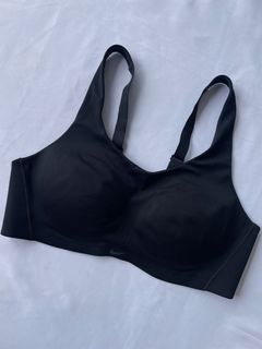 (Category: ) located in . Submitted by sleevesandbottoms (Listing ID 1470314618, Image 1). Description: .