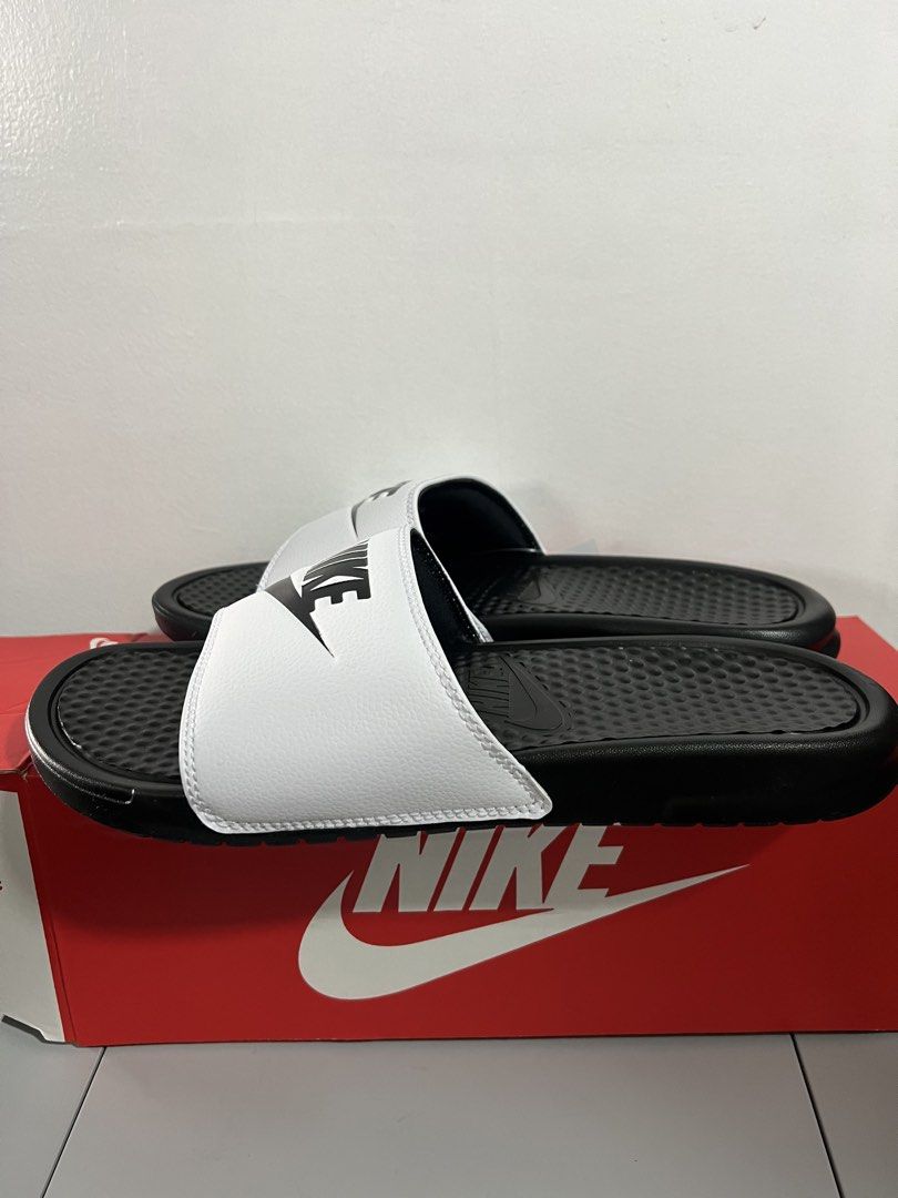NIKE BENASSI SLIDES MENS SIZE 8,9 & 10 (Category: Slippers & Slides) located in Baguio. Submitted by kyrawang22 (Listing ID 1470237809, Image 1). Description: .