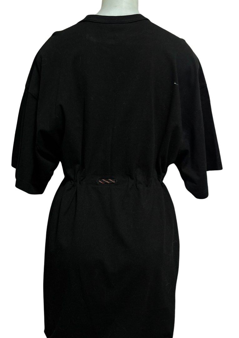 Nike Black Drawstring T-Shirt Dress (Category: Dresses) located in Caloocan City. Submitted by shibowhii (Listing ID 1470233932, Image 2). Description: unique!! nice fit alsooo.