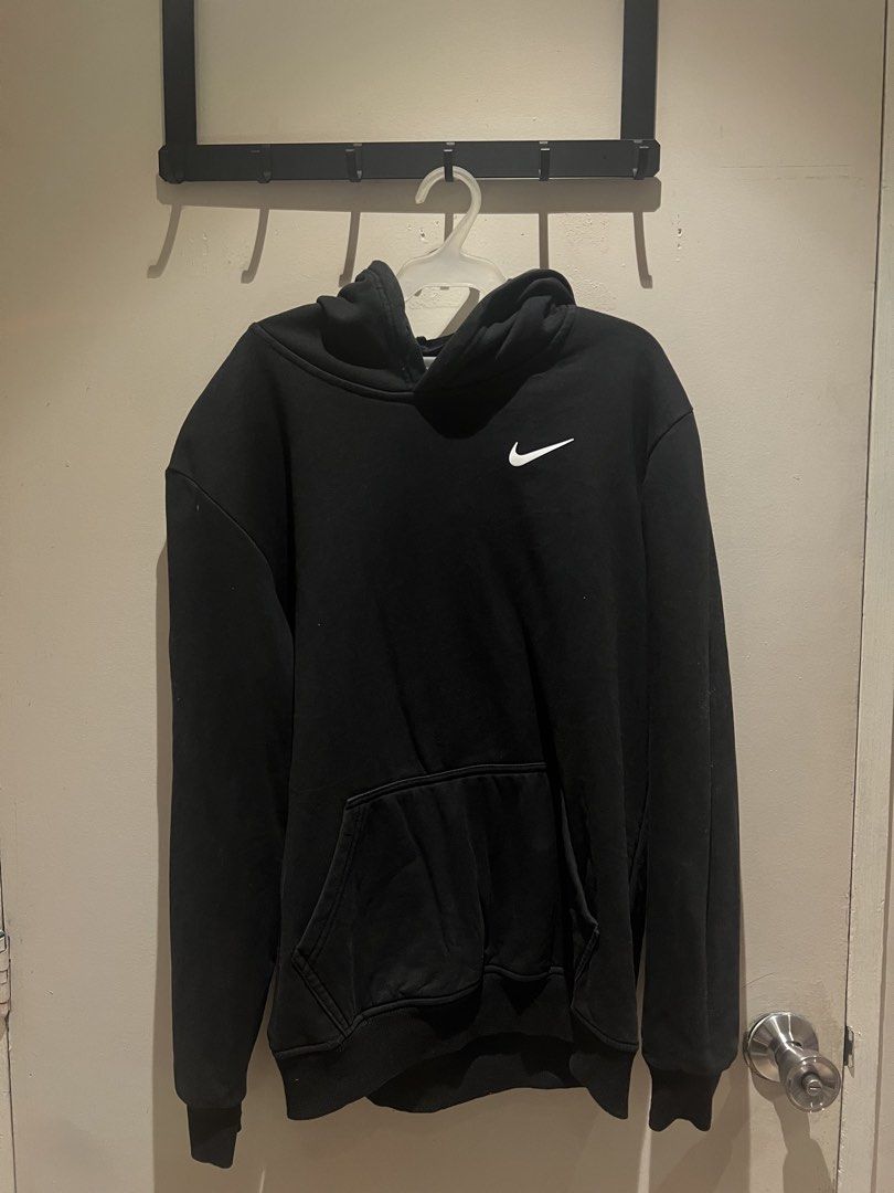 Nike Black Hoodie (Category: Hoodies) located in Malabon City. Submitted by chrsgns (Listing ID 1470219020, Image 1). Description: rush selling!! - can ship via sdd thru grab/lalamove (metro manila area only) - mop: gcash or bdo - price is still nego if kukunin agad or getting 2 or more items - pm for inquiries.
