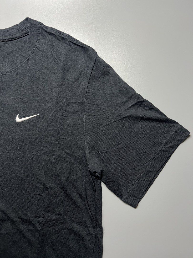 NIKE BLACK SHIRT (Category: Tshirts & Polo Shirts ) located in Bacolod City. Submitted by bcdapparelshop (Listing ID 1470186783, Image 2). Description: NIKE BLACK SHIRT EXCELLENT CONDI 18w x 27l SMALL ON TAG 9.5/10 CR NO ISSUES! 📍NEGROS OCCIDENTAL.