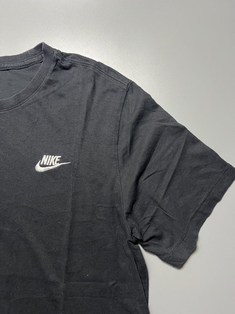 NIKE BLACK SHIRTT (Category: Tshirts & Polo Shirts ) located in Bacolod City. Submitted by bcdapparelshop (Listing ID 1470187020, Image 2). Description: NIKE BLACK SHIRT EXCELLENT CONDI CR 9.5/10 20.5w x 27L LARGE ON TAG NO ISSUES! 📍NEGROS OCCIDENTAL.