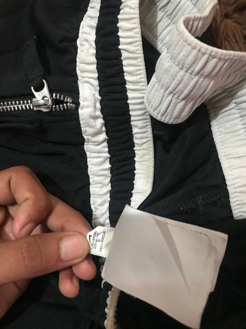 Nike Dna (Category: Shorts) located in Manila. Submitted by ayvanz (Listing ID 1470277684, Image 2). Description: .