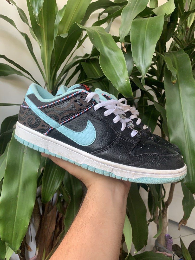 NIKE DUNK LOW BARBER (Category: Sneakers) located in Davao. Submitted by darichqt (Listing ID 1470298894, Image 1). Description: US 10.5 WITH BOX.