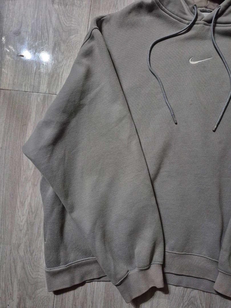 Nike FOG (Category: Hoodies) located in Taguig. Submitted by kai.exe (Listing ID 1470306272, Image 3). Description: Nike Fear of God double hoodie Size Small on tag 🏷️ Dimes Width 23 Length 26 Brandnew condition Color rate 9.8 or better No issue or stain Original/Authentic PM for more details❗❗❗.
