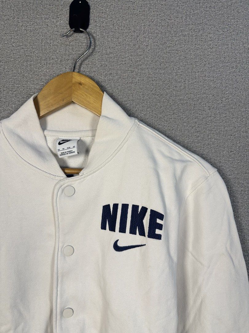NIKE FULLZIP SWEATER JACKET (Category: Coats, Jackets and Outerwear) located in Rizal. Submitted by jamesthrift (Listing ID 1470168248, Image 2). Description: NIKE FULLZIP SWEATER JACKET Size : XS on tag fit to S-M Dimes: -width 19 -length 24 Condition: Very good Color Rate: 9 Issue: slight tear on collar (not noticeable) 🏷️299+sf.