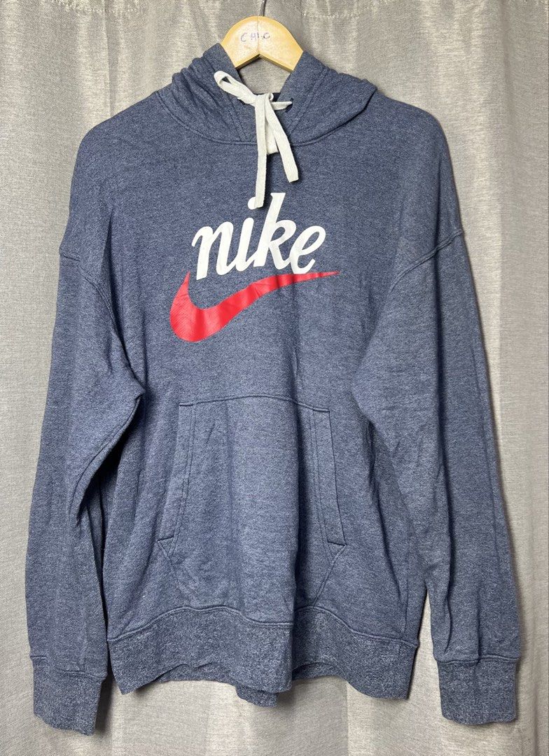 Nike hoodie (Category: Coats, Jackets and Outerwear) located in General Trias. Submitted by luxfinds2019 (Listing ID 1470171155, Image 2). Description: Nikee hoodie! 499 shipped Fit xl 23.5by28 Excellent to new No issue Loc laguna Pn.