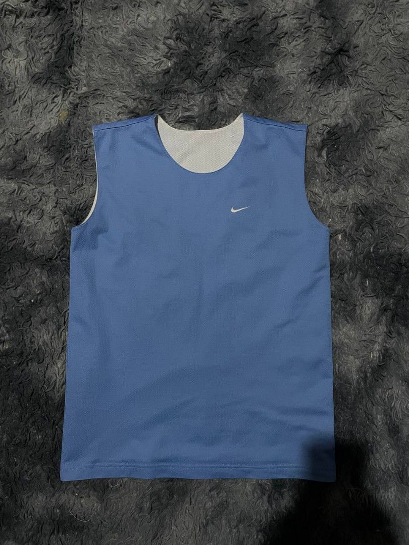 Nike Jersey Reversible (Category: Activewear) located in Manila. Submitted by garmentsreseller (Listing ID 1470294090, Image 3). Description: SIZE – S WIDTH – 20 LENGTH – 27.