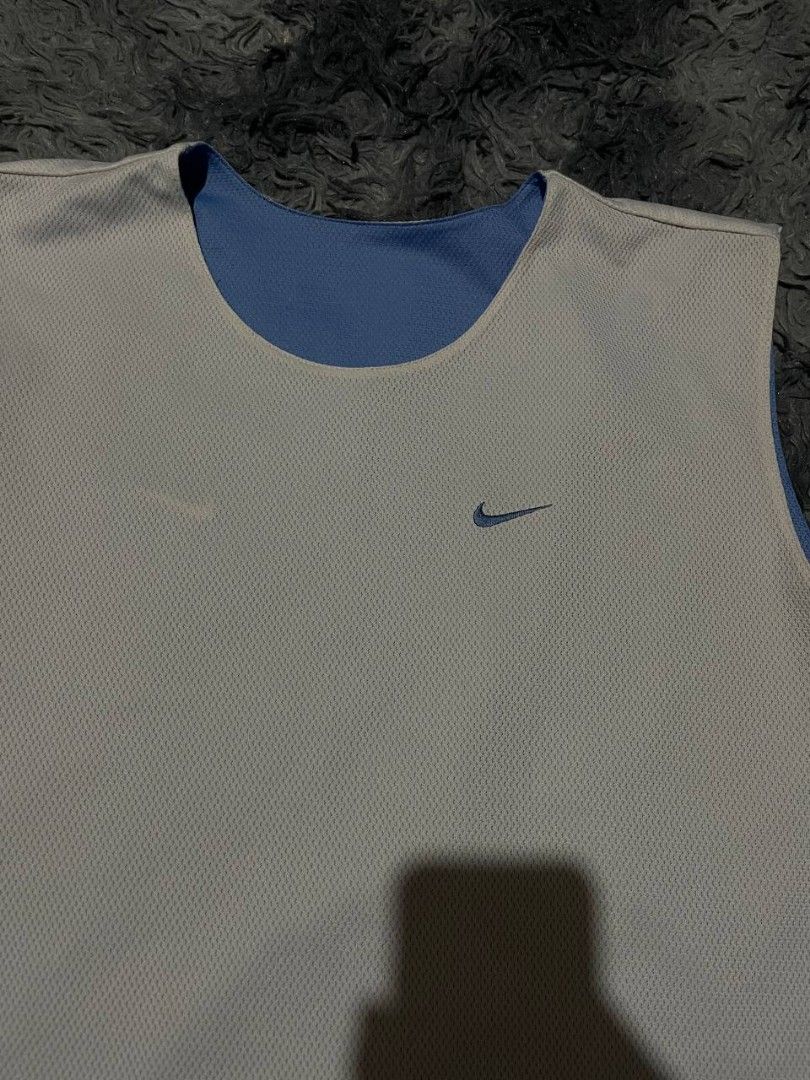 Nike Jersey Reversible (Category: Activewear) located in Manila. Submitted by garmentsreseller (Listing ID 1470294090, Image 2). Description: SIZE – S WIDTH – 20 LENGTH – 27.