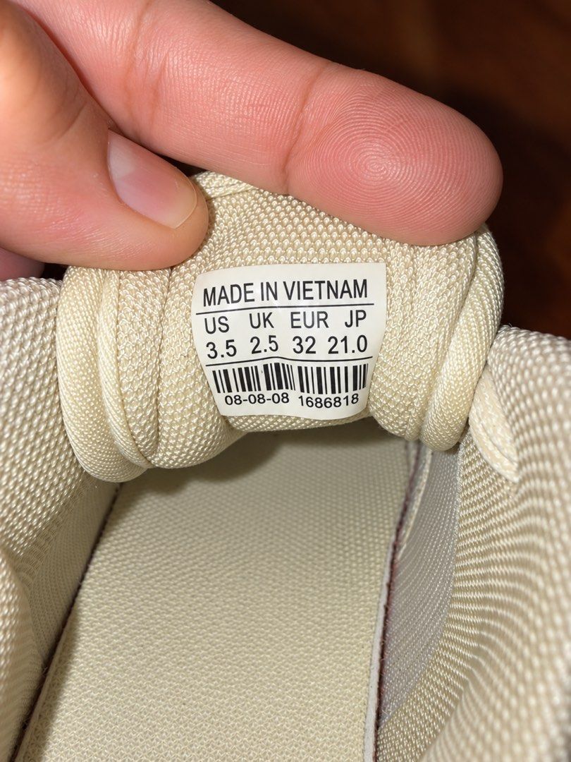 Nike Jordan (Category: Babies & Kids Fashion) located in Manila. Submitted by bragmybags (Listing ID 1470348949, Image 3). Description: EU 32 Unisex .