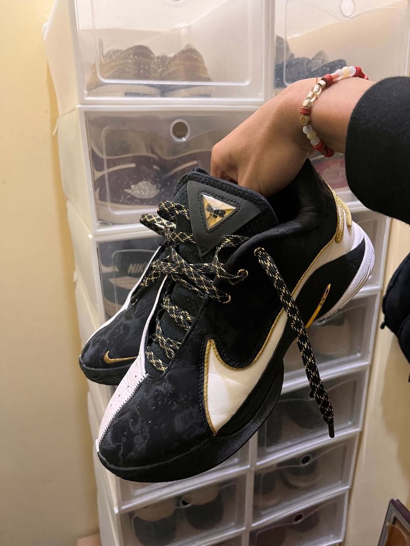 Nike LeBron 22 "Mogul" (Category: Sneakers) located in Caloocan City. Submitted by fiercephoenix_d8ecda (Listing ID 1470304097, Image 2). Description: 8.5 US M Excellent condition, needs light cleaning only W/ box no receipt Bought for Php xx,xxx slight nego Issue/s: Light sole sep near toe Creases.
