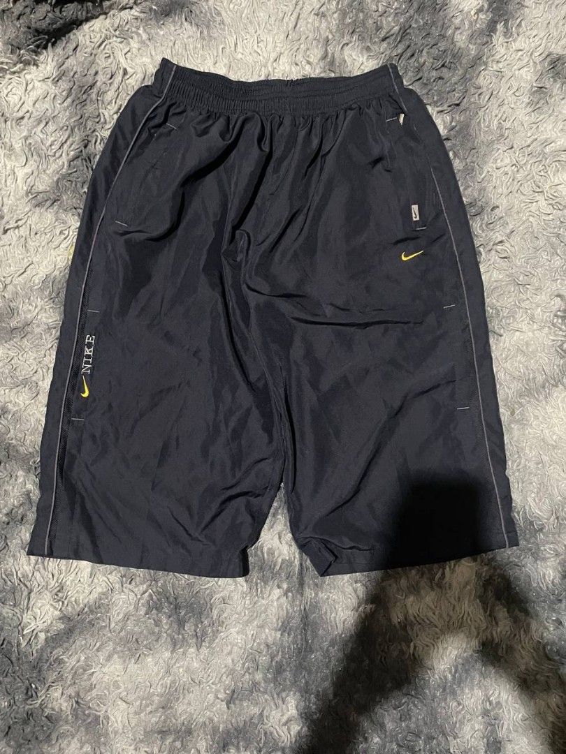 Nike Long Short (Bootleg) (Category: Shorts) located in Manila. Submitted by garmentsreseller (Listing ID 1470294711, Image 1). Description: SIZE – 2XL WIDTH – 15 LENGTH - 28.