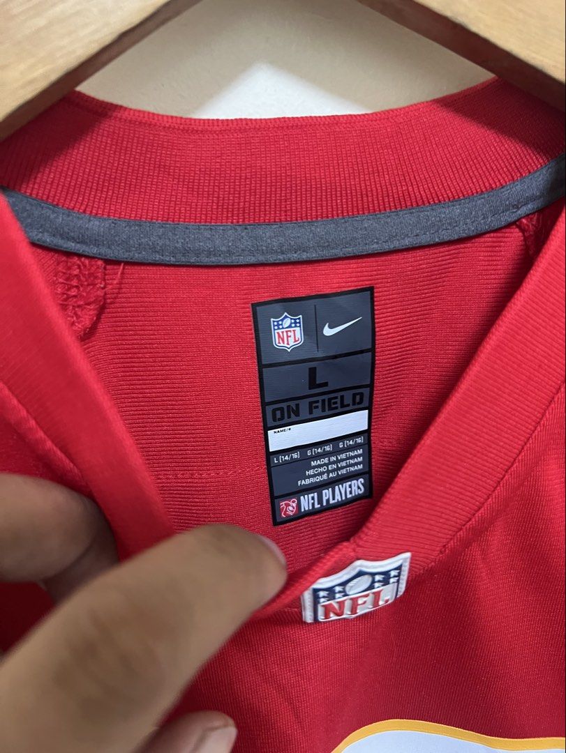 Nike Mahomes Red Jersey (Category: Formal Shirts) located in Manila. Submitted by thriftpoint99 (Listing ID 1470245484, Image 2). Description: 20x26.5 Issue may stain sa front print Good condition.