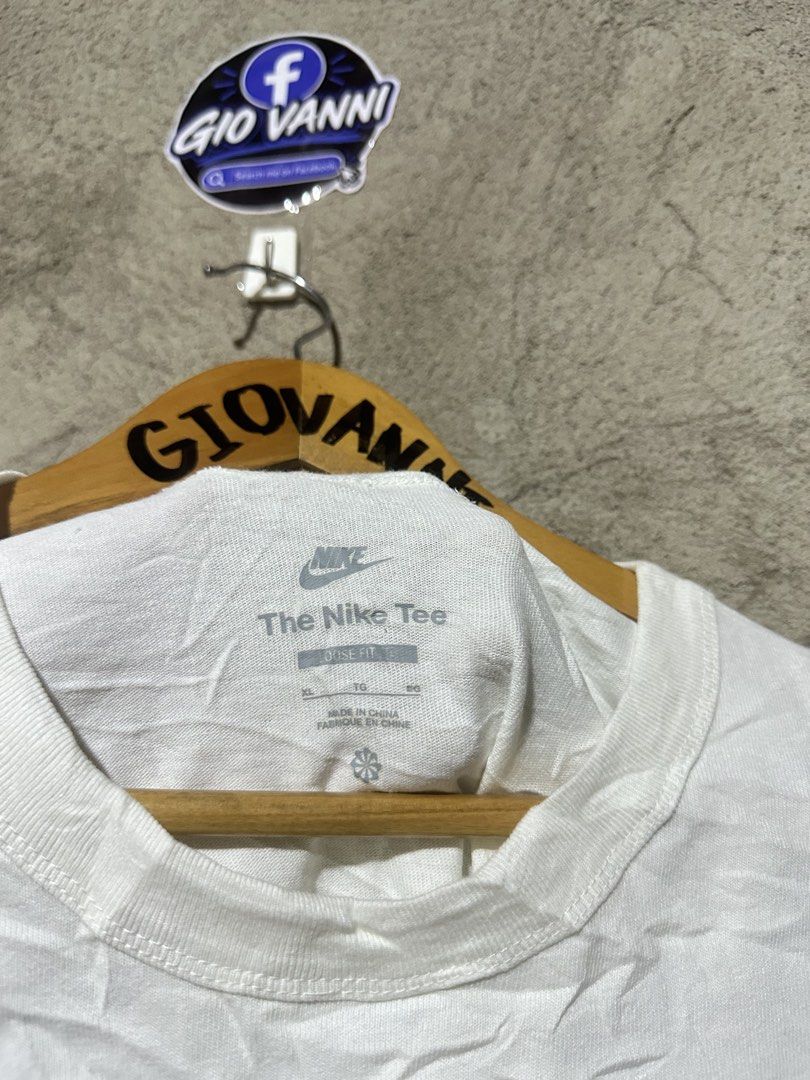 Nike Mid Swoosh White T-shirt (Category: Tshirts & Polo Shirts ) located in Ozamiz City. Submitted by quick_done_deals (Listing ID 1470195361, Image 3). Description: 🛒 ** Nike Mid Swoosh T-shirt ** 🤍 💯 Excellent Condition 📐 Dimes: L28xW23 🔍 Issue: None 🎨 Color Rate: 9.5 / 10.