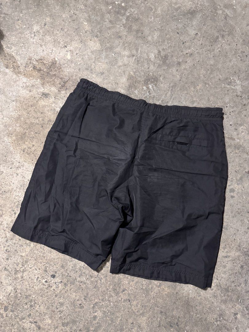 Nike nylon short (Category: Shorts) located in Pasig City. Submitted by dripthrift1600 (Listing ID 1470317413, Image 2). Description: - Nike Nylon short - Good condition - Issue: None - Sizes: L - Dimes: 36x20.