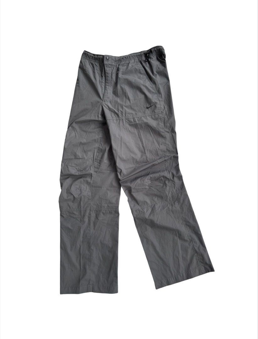Nike Nylon Track Pants (Category: Activewear) located in Puerto Princesa. Submitted by 18arc (Listing ID 1470326994, Image 2). Description: Nike Nylon Track Pants Size: Small Dimes: Adjustable Length: 39 pls check for flaws 950 only .