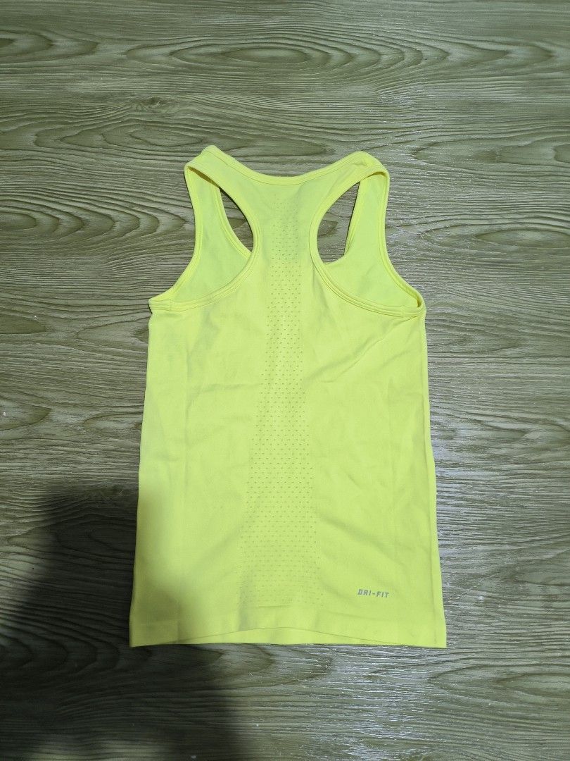Nike Pro Dri-Fit RaceBack Athletic Tank Top (Category: Activewear) located in Manila. Submitted by elmer13leg56936 (Listing ID 1470190085, Image 2). Description: Excellent Condition No Issue Size: Small to Medium Dims: 13x22 (Stretchable).