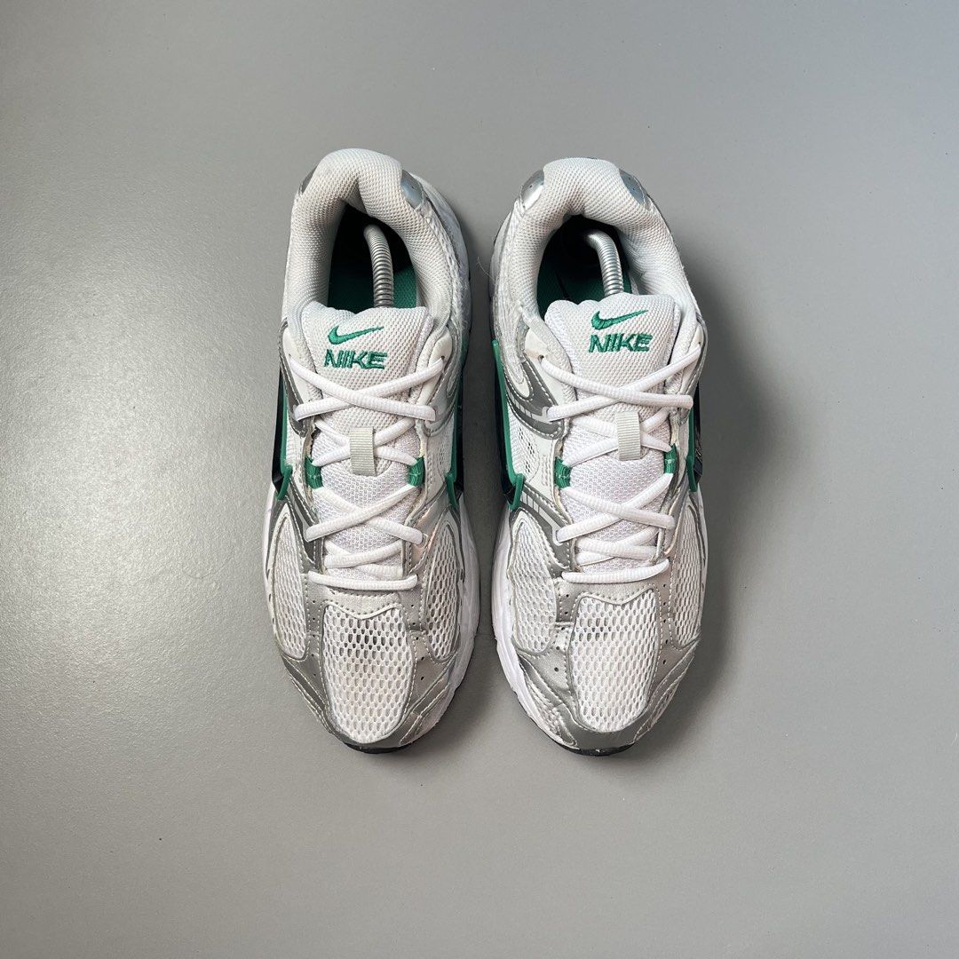 Nike RNR V5 (Category: Sneakers) located in Surigao. Submitted by hasole_hard (Listing ID 1470159227, Image 2). Description: .