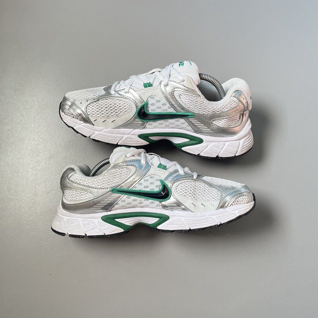 Nike RNR V5 (Category: Sneakers) located in Surigao. Submitted by hasole_hard (Listing ID 1470159227, Image 3). Description: .