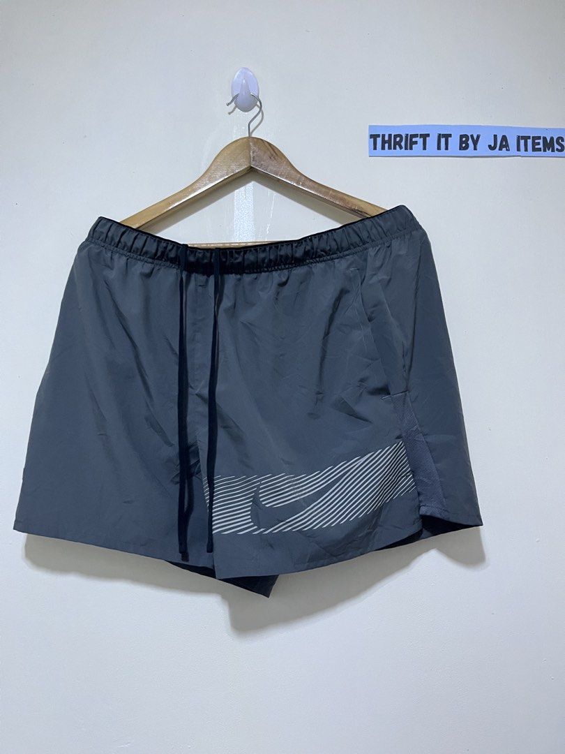 Nike Running Shorts Grey Athletic (Category: Shorts) located in Baguio. Submitted by jaitems22 (Listing ID 1470341732, Image 3). Description: ❌NO DETAILS/ PM = NO MINE 🔥NI....KEE CHALLENGER SHORT W/INNER UNDERWEAR 🔴Size :2XL ON TAG 🔴Dimension:W35-44 L16 🔴Issue: MAY KONTING DUMI - CHECK COMMENT BOX 🔴Condition:VERYGOOD TO EXCELLENT 🔴Color rate :9.5/10 💰MINE:530+SF (MINE NOW, PAY NOW).