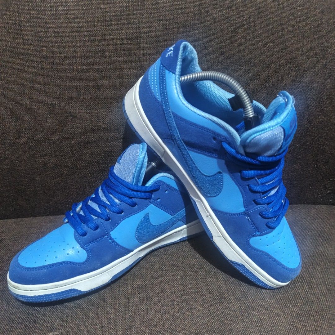 Nike SB Dunk Low Fruity Pack Blue Raspberry (Category: Sneakers) located in San Pedro. Submitted by reynardkurtnavela (Listing ID 1470292125, Image 2). Description: PAKIBASA MUNA!! Size 8.5-9us/ 42 euro Excellent condition Slight sign of usage No shoe tag bawal sa maselan Ukay shoes Authenticity not guarantee P1,100 only. add shipping fee sa malayo.